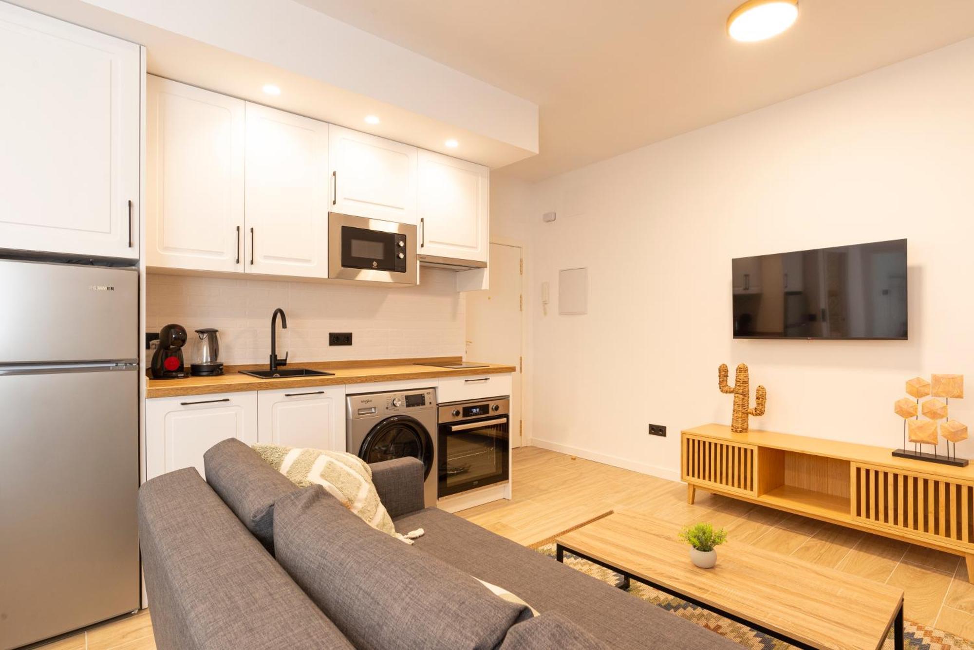 II Cozy & Modern Apartment Ayr Málaga Buitenkant foto